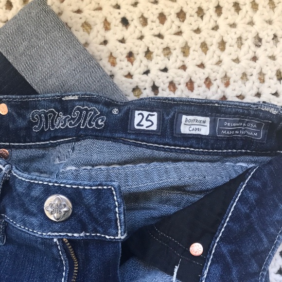 Capris - Picture 3 of 3